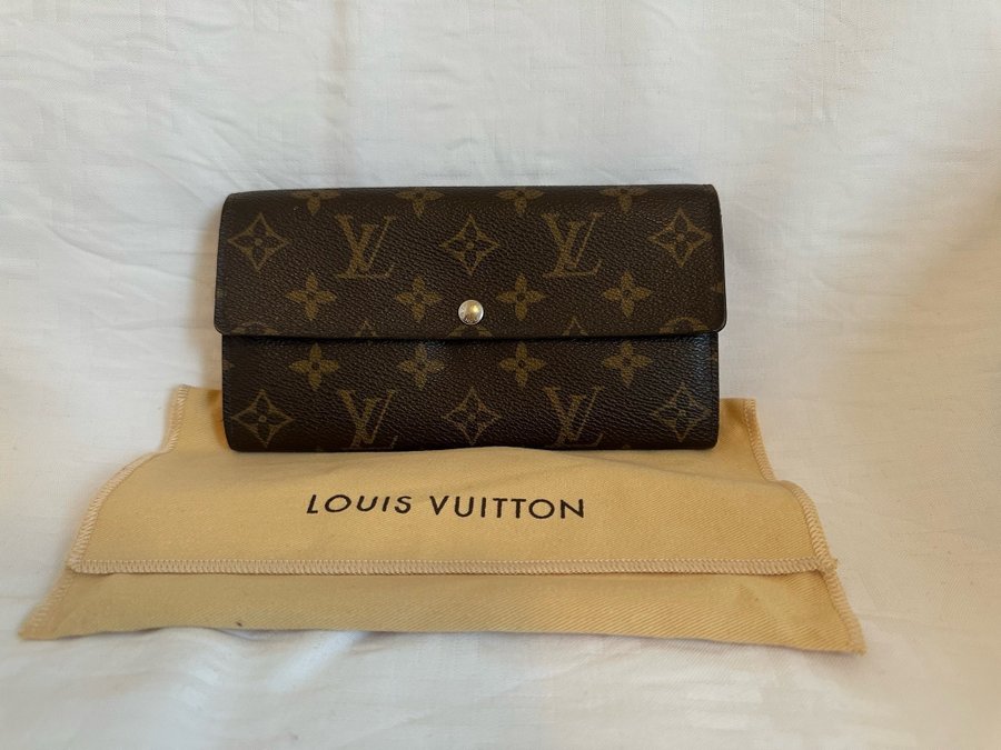 Louis Vuitton Sarah wallet