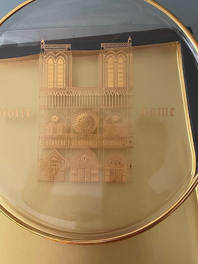 ORREFORS, ANNUAL PLATE 1970. NOTRE DAME. GLAS.