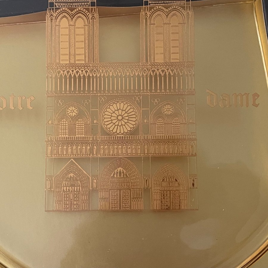 ORREFORS, ANNUAL PLATE 1970. NOTRE DAME. GLAS.