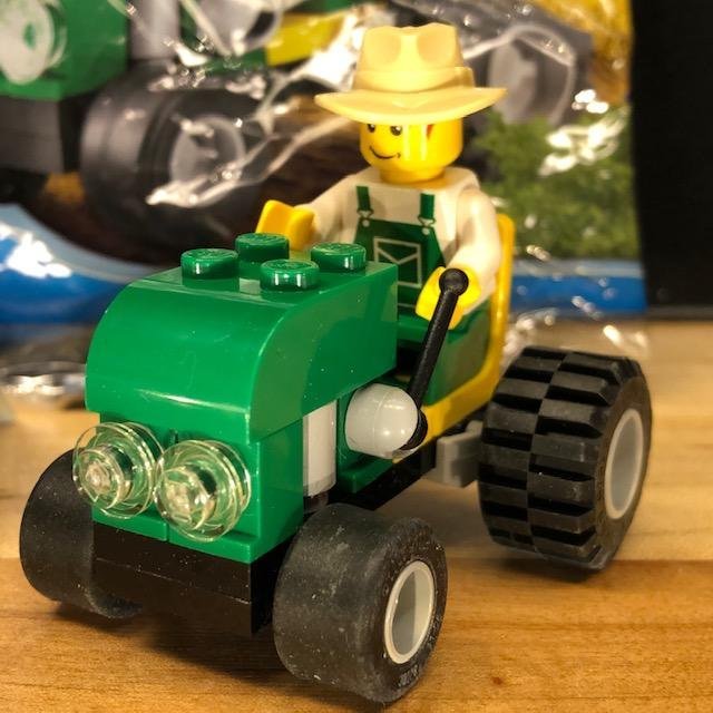 LEGO City 4899 "Tractor polybag" - specialpåse från 2009 - begagnad i nyskick!