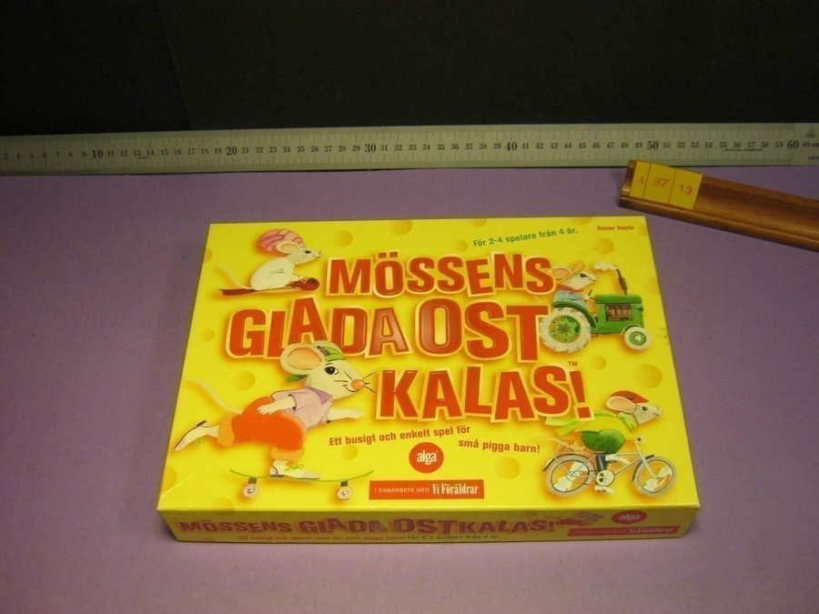 Mössens glada ostkalas, Alga 2002, Komplett i Mycket fint skick