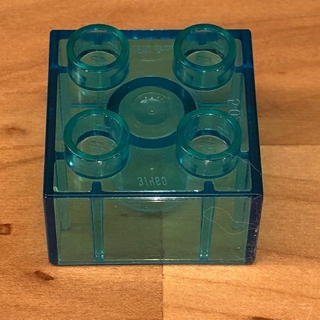 LEGO Duplo "blå transparent 2x2 " - begagnad!