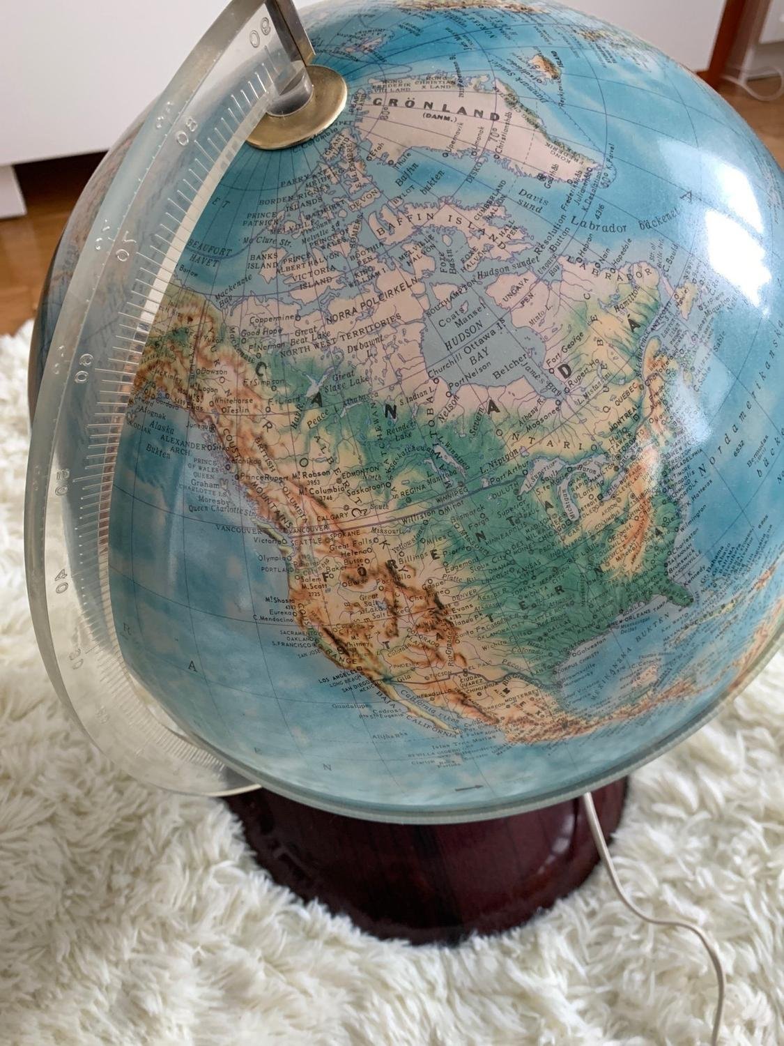 Edizioni Rico Firenze Jordglob Florence Globe med belysning Made in Italy 1970s
