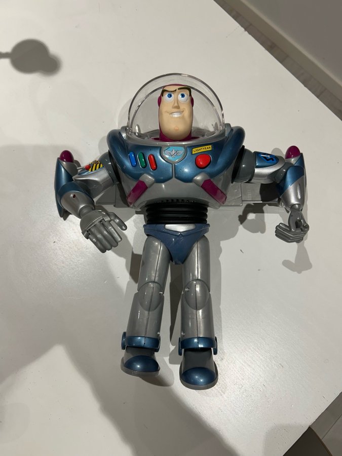 Buzz Lightyear Actionfigur med vingar