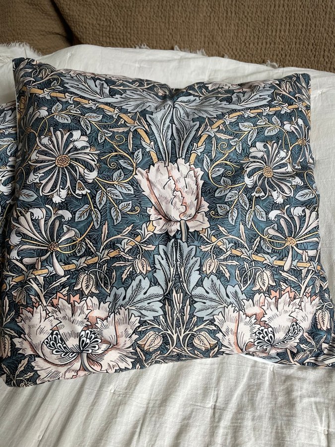 2 Kuddfodral William Morris print sammet