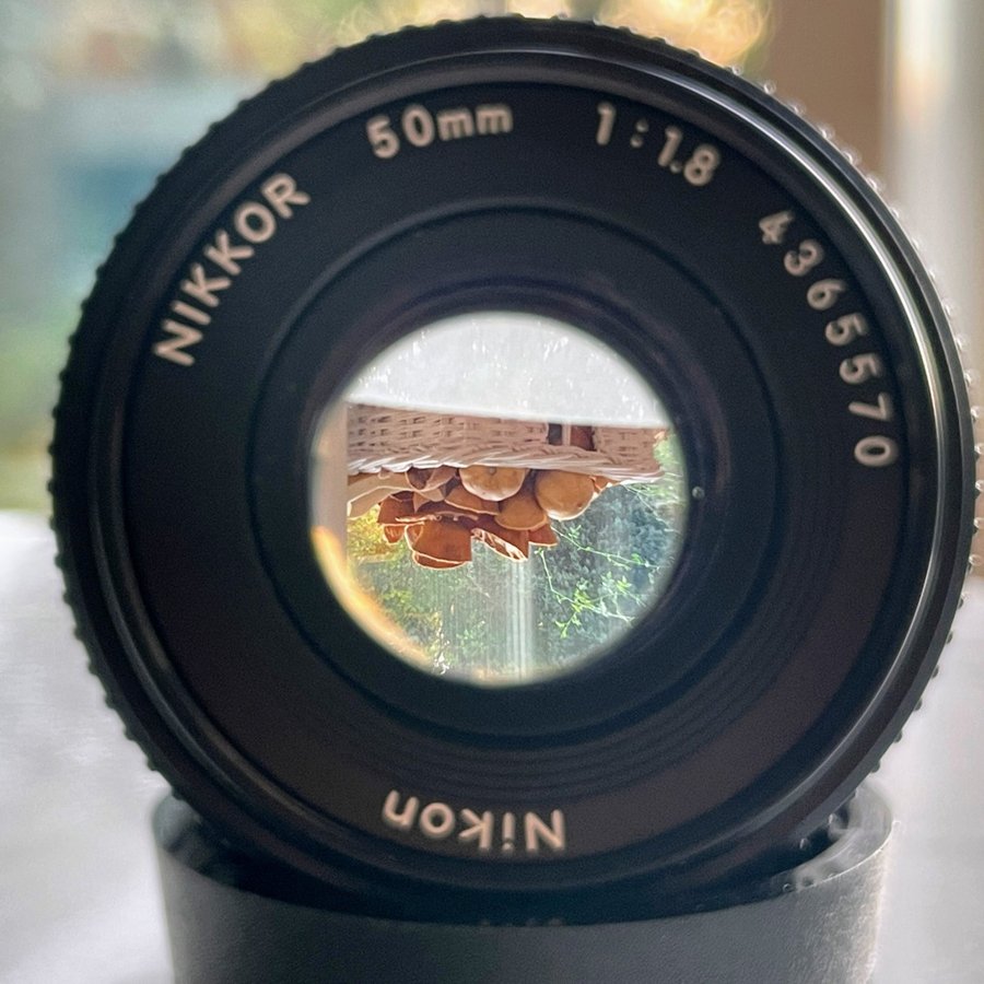 Nikkor Nikon F AI-S 50mm f1.8 AI-S Pancake Nikkor Petit