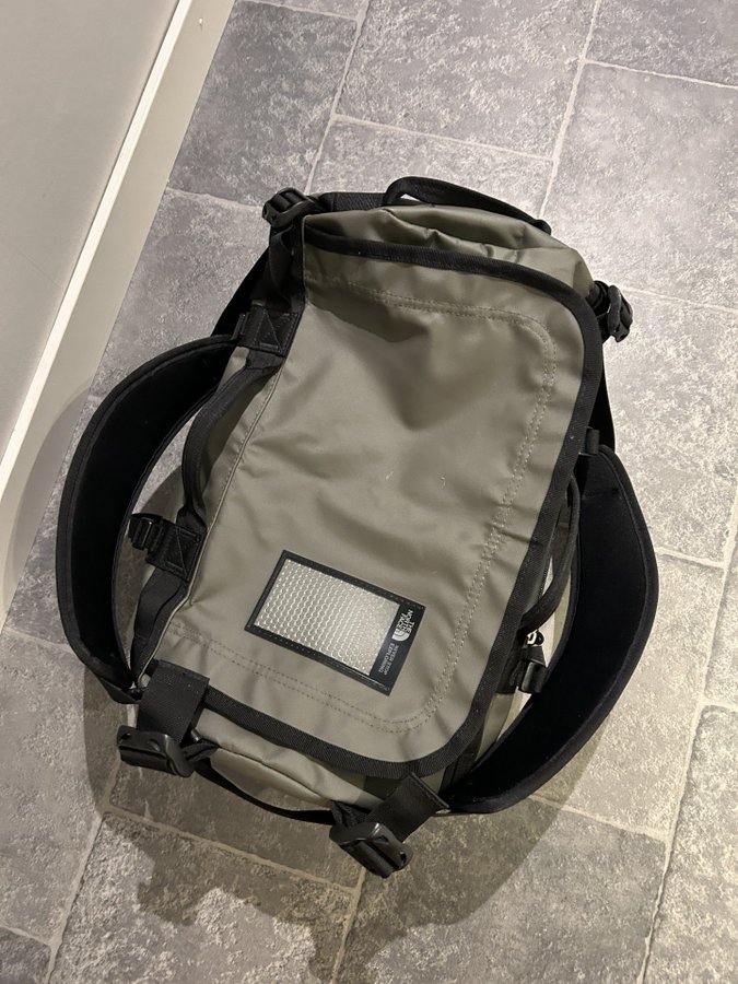 The North face väska - Base Camp Duffel XS NYSKICK