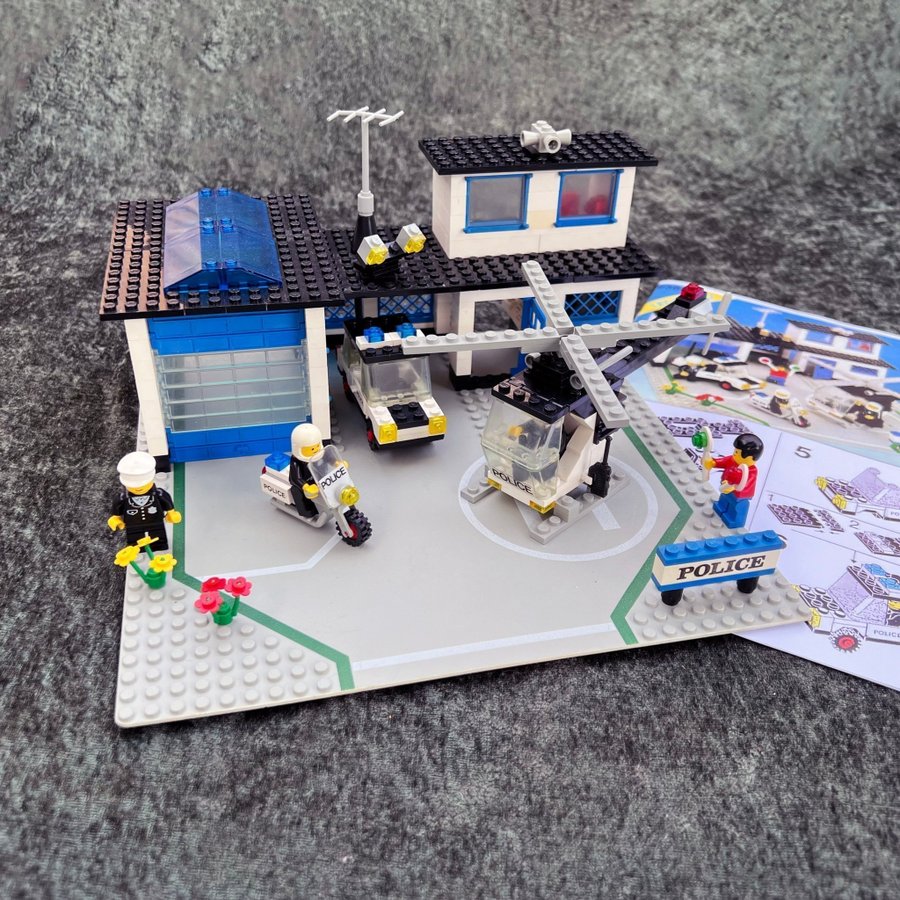 Lego 6384-1-Police Station (1983) polisstation retro vintage helikopter komplett