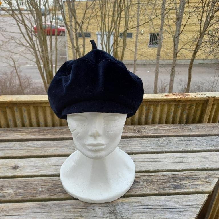 Vintage Hatt Nytt Göteborg Made in Germany svart basker