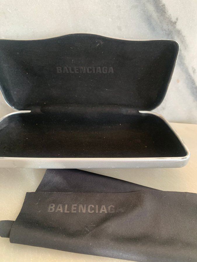 Balenciaga glasögonfodral