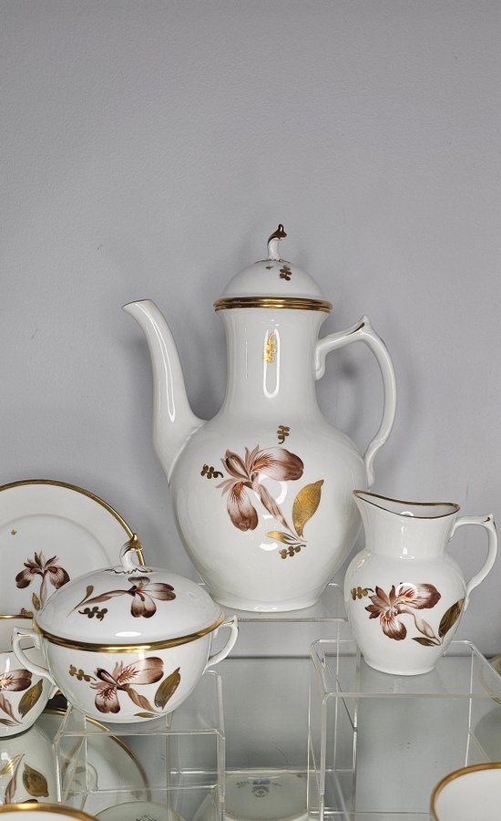 Kaffe servis 21 delar, porslin, "Brun Iris " Royal Copenhagen, Danmark 1950-tal.