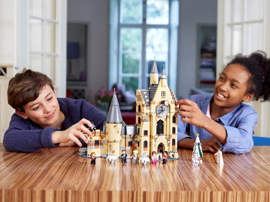 LEGO 75948 Harry Potter TM Hogwarts klocktorn,( oanvänd ) Obruten förpackning.