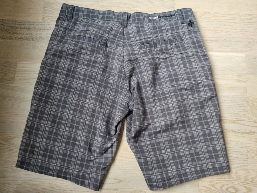 Rutiga golfshorts Cross Sportswear / Strl S / Brun