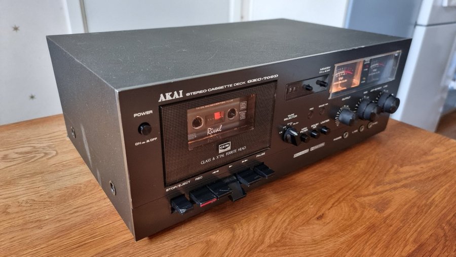 AKAI GXC-709D High-Fidelity Stereo Cassette Deck