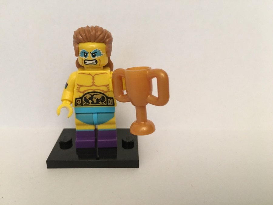 LEGO - BROTTNINGSMÄSTARE - Minifigur från serie 15