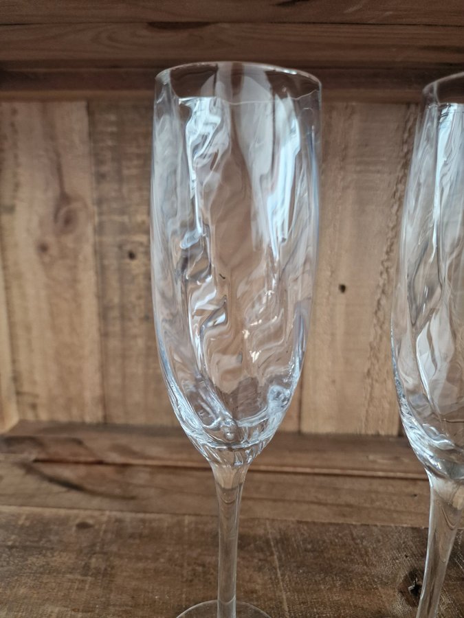 4 st CHAMPAGNESTRUTAR optikblåst glas, prosecco glas vinglas