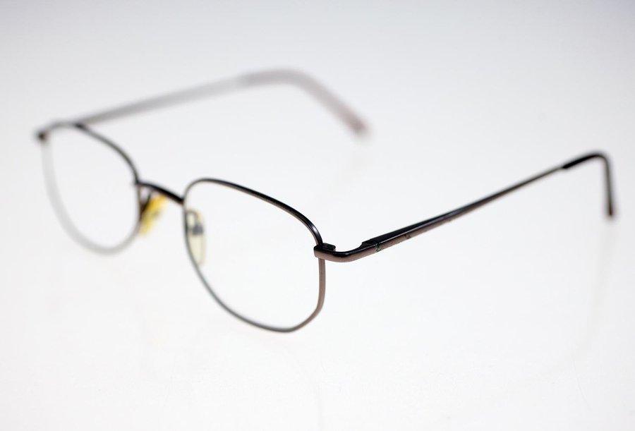 Vintage unisex metal frame eyeglasses with prescription lenses-circa 1980s-22g