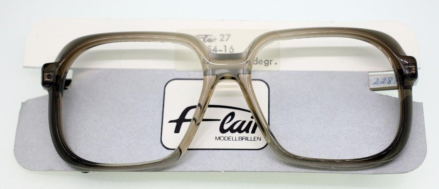 Flair 27 ladies vintage sunglasses frame-NEW-circa 1960s/1970s