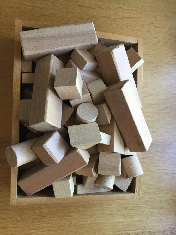 Trä byggklotsar från 1980-talet drygt 3 kilo  Köparen betalar frakten Betala
