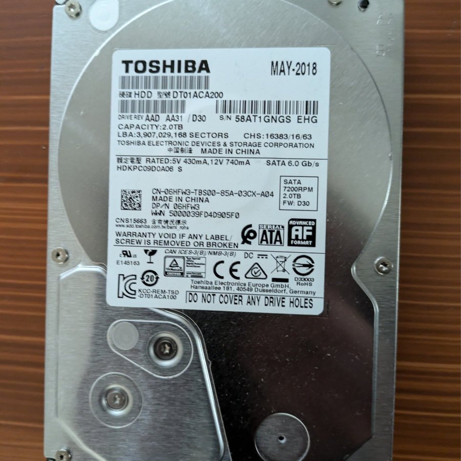 TOSHIBA DT01ACA200 20TB