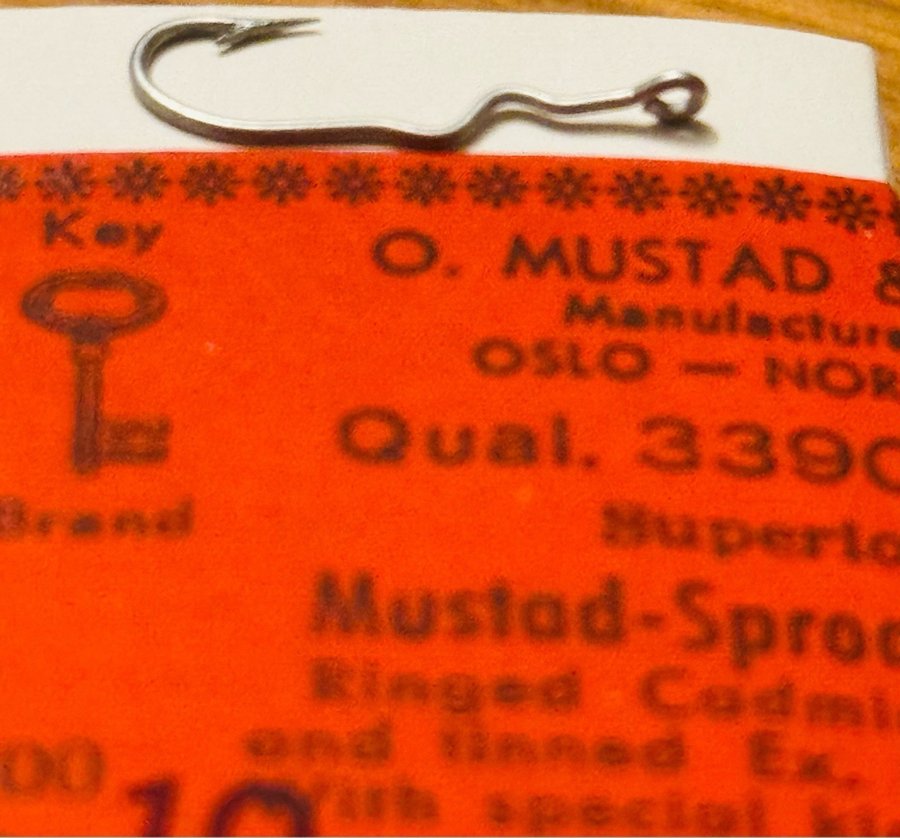 OBS MUSTAD Special krokar ! Nr10. Qual 33904ST. 100st i original ask!