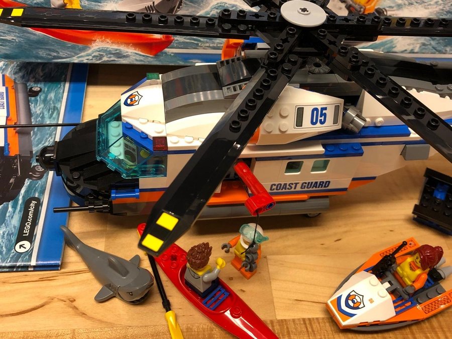LEGO City 60166 BEG "Tung räddningshelikopter" - från 2017 komplett i nyskick!!