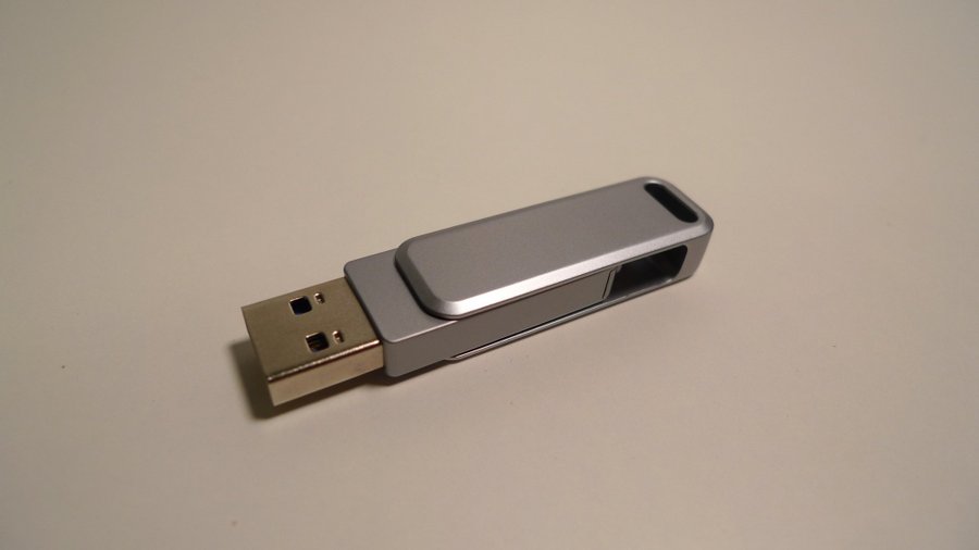 BID! BLANBOK+ MFI Certified Memory Stick 128G USB Flash Drive for iPhone!