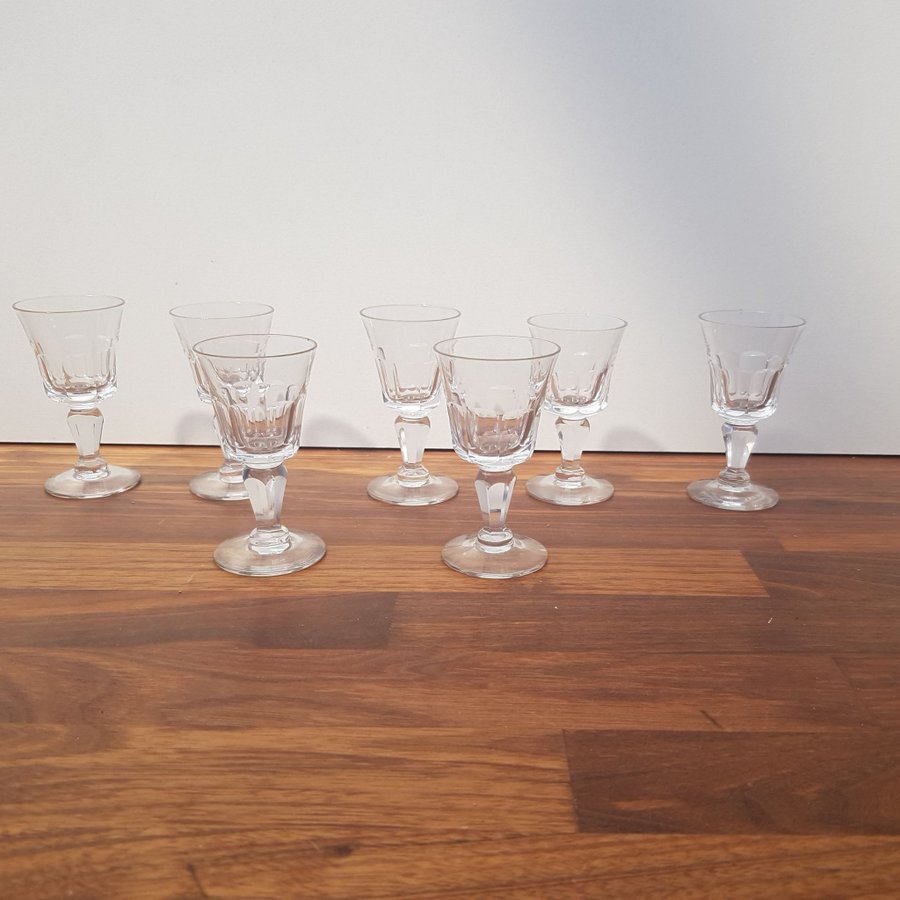 7 st Vakert Snapsglas/ LIKÖRGLAS