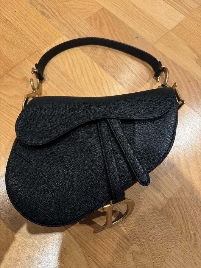 Dior saddle bag medium