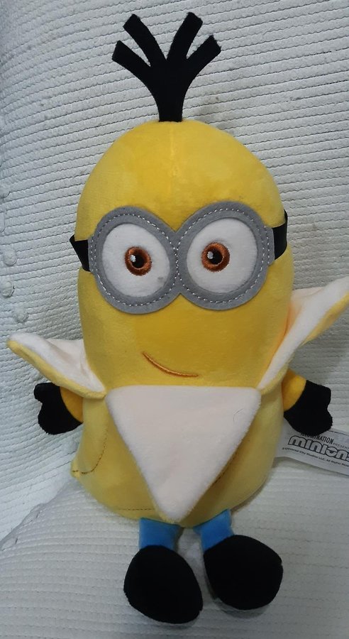 Minions Banan Illumination presents plush doll