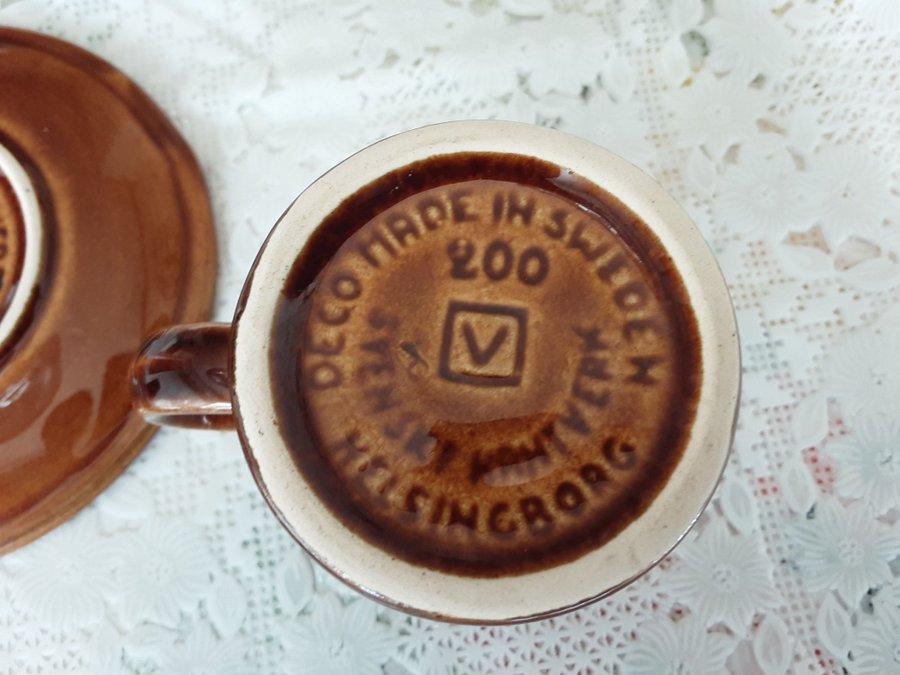 2 retro kaffekoppar med fat och assietter Deco Helsingborg Sweden