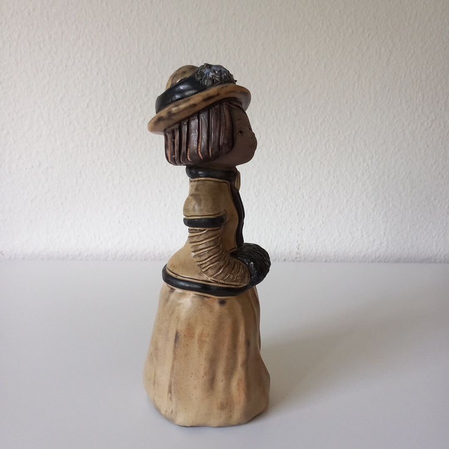 Elbogen Handmade Keramik"Figurin av flicka"