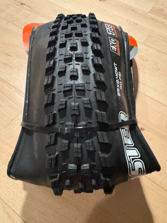 Maxxis Forekaster 29x2.40WT dæk