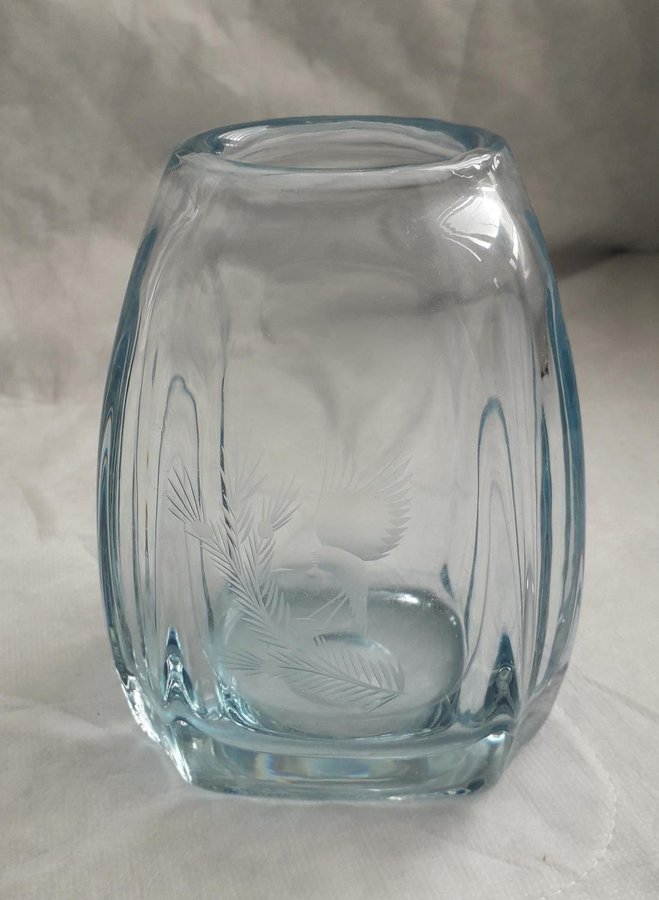Vintage Kosta Boda - Ice Blue Vas med etsat motiv av en fågel 1960-talet
