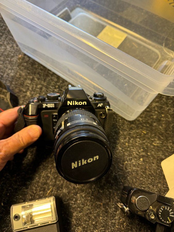 Kamerapaket med Nikon Yashica och mer