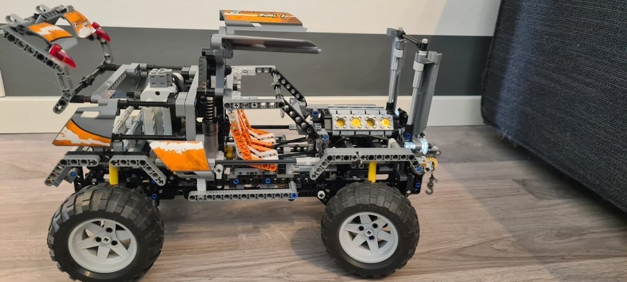 Lego technic 8297 off roader