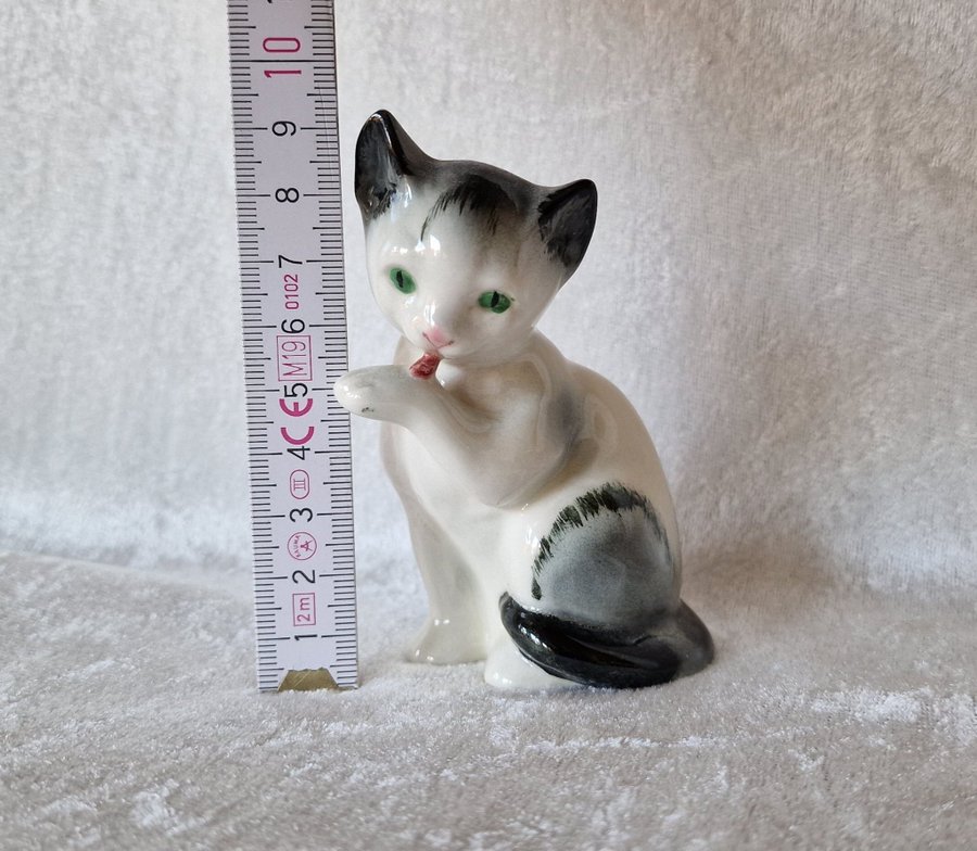 Äldre Katt figur figurin I porslin Goebel