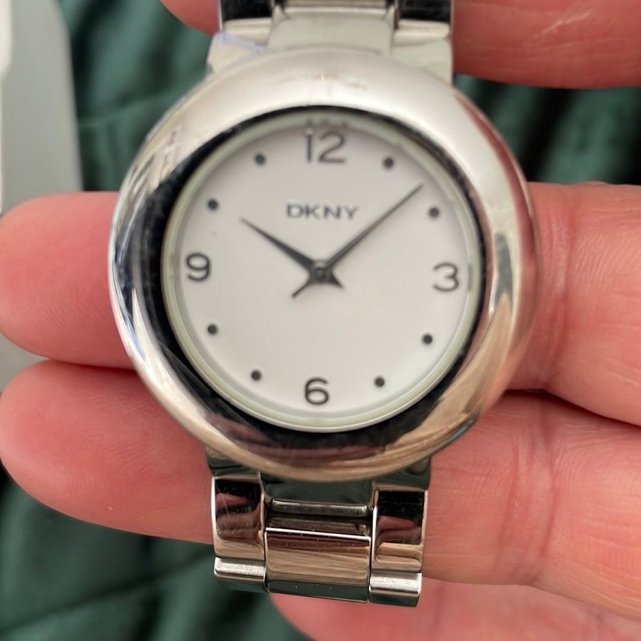 DKNY Damklocka i Silver