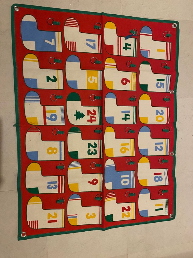 Julkalender. 80x60 cm. Vaxduk. Retro tyg. Anna-Lena Emden