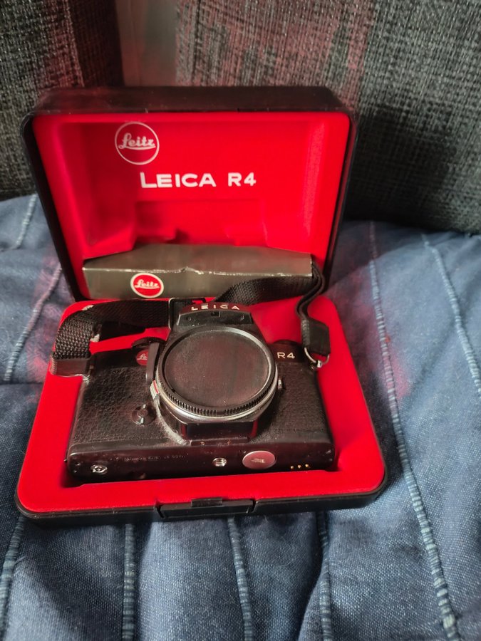 Leica R4