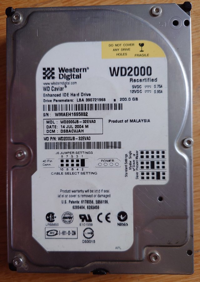 1x 200GB Western Digital IDE drive