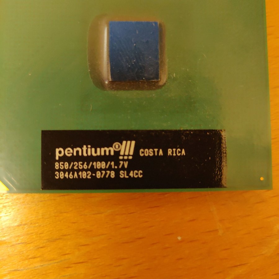 Intel Pentium III 850MHz Processor