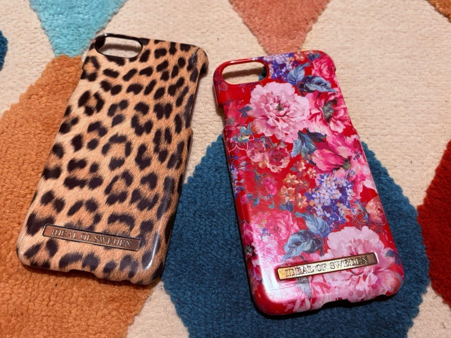 2-pack skal magnetiska IPhone 13 ideal of Sweden Leopard Leo Röd-Blommig