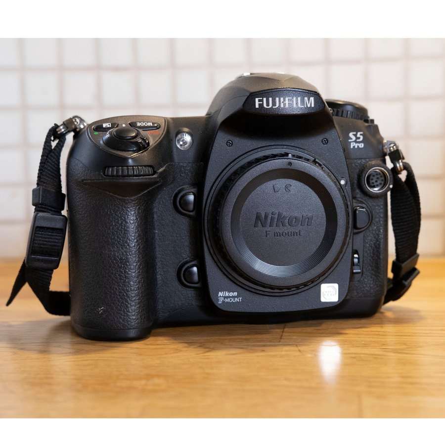 Fujifilm FinePix S5 Pro