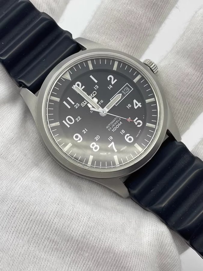 Seiko SNZG15K1 Automatic Watch