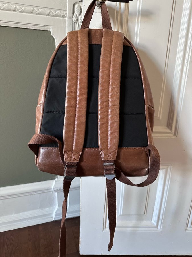 Eastpak ryggsäck läder