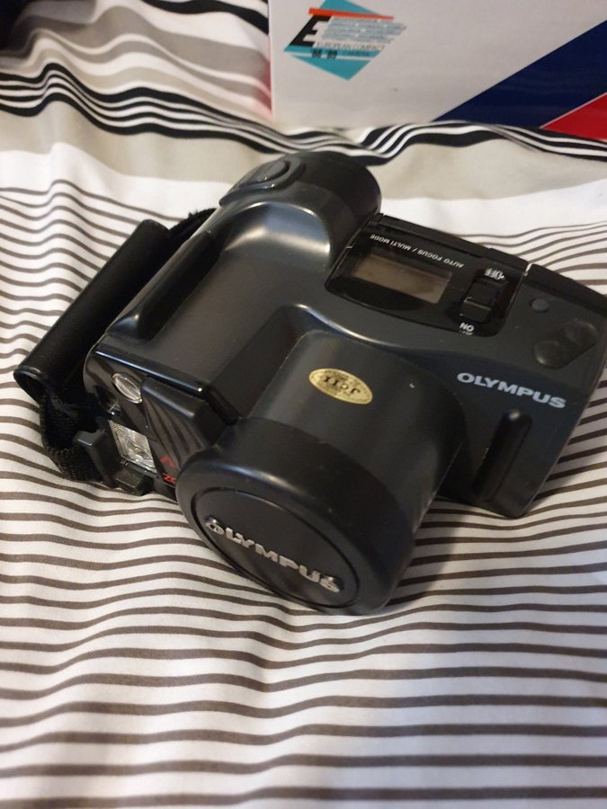 Olympus AZ-300 Superzoom från 1989