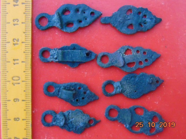 DECORATIONS FROM BRONZE XV - XVIII CENTURY. WERE VERY DISTRIBUTED IN THE HORSE O