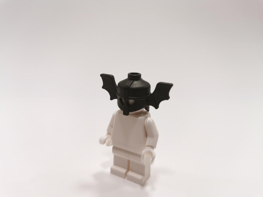 Lego - tillbehör - castle - hjälm - batlord - part30105 - svart