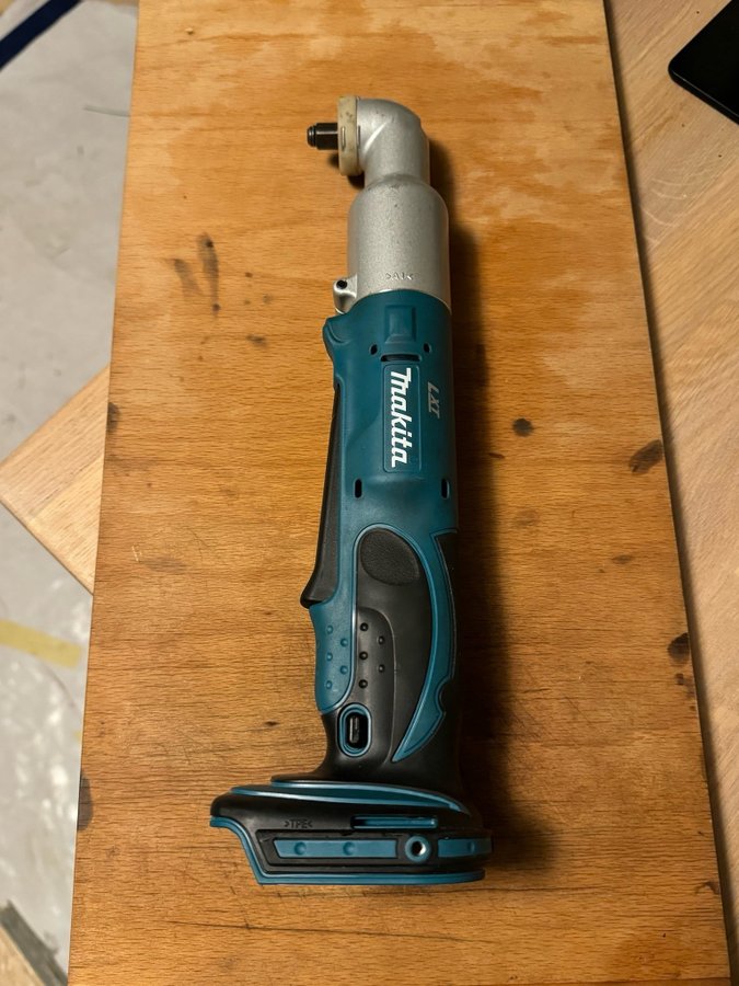 Makita DTL063 vinkelmutterdragare 18V